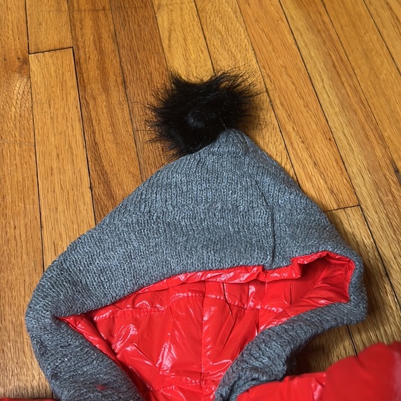 Kids infant  12-18 months snow puffer suit with hood onsie red new - Picture 3 of 5